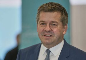 Schulze fordert Merz zu schneller Spritpreis-Entlastung auf