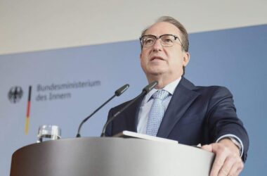 Dobrindt sieht neue digitale Befugnisse als "Meilenstein"