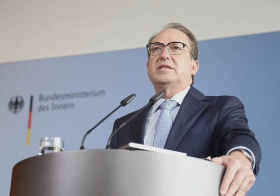 Dobrindt sieht neue digitale Befugnisse als "Meilenstein"