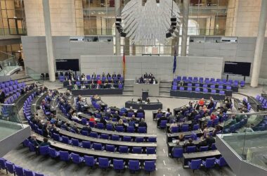 Bundestagsfraktionen uneins über geplante Diäten-Erhöhung