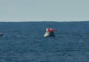 Artemis-2-Kapsel im Pazifik gelandet