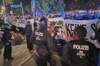 Rangeleien mit der Polizei zum Start der Walpurgisnacht in Berlin