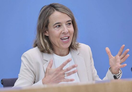 Ex-Wirtschaftsweise drängt Reiche und Habeck zum Krisen-Gespräch