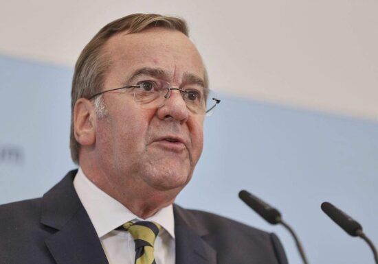 Pistorius kündigt Verlegung von Minensucher ins Mittelmeer an