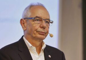 Gewerkschaftschef Vassiliadis kritisiert Merz