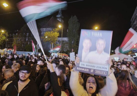 Von der Leyen und Macron gratulieren Magyar zu Wahlsieg in Ungarn