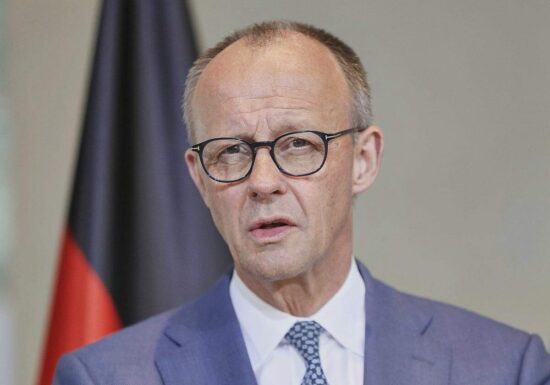 Möglicher Hormus-Einsatz: Merz reist zu Beratungen nach Paris