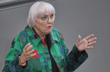 Roth plädiert für mehr Trainerinnen in der Männer-Bundesliga