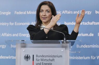 Reiche fordert "Fitnesskur" mit umfassenden Strukturreformen