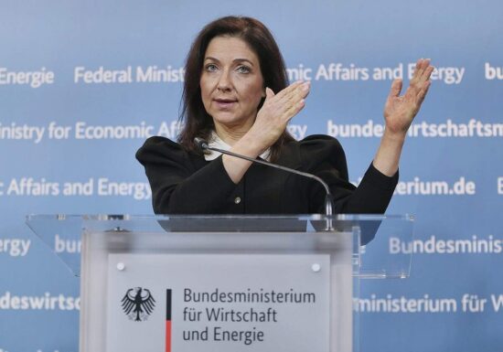 Reiche fordert "Fitnesskur" mit umfassenden Strukturreformen