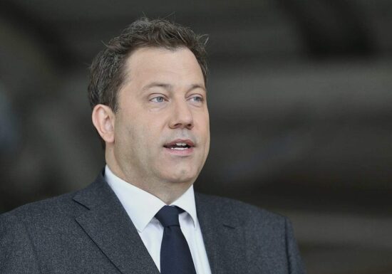 Klingbeil lädt Wirtschaft und Gewerkschaften zu Krisengipfel