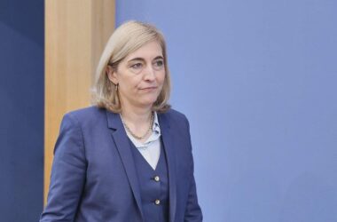 Warken für Steuerfinanzierung von Bürgergeld-Gesundheitskosten