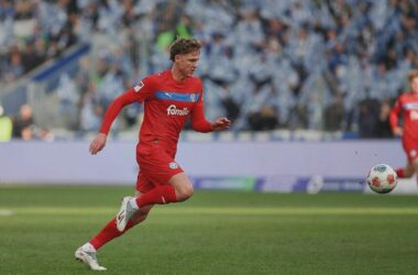 2. Bundesliga: Kiel hält dank Sieg gegen Braunschweig die Klasse