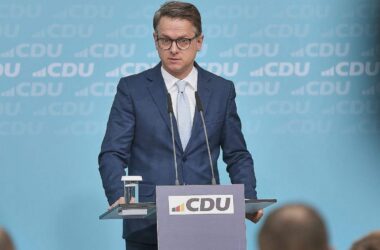 Linnemann will Bürgergeld für flüchtige Kriminelle streichen
