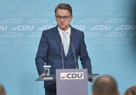 Linnemann will Bürgergeld für flüchtige Kriminelle streichen