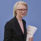 Schnitzer fordert stärkeren Fokus auf KI-Debatte