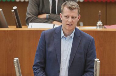Bewerber um FDP-Vorsitz wirft Merz Wortbruch vor