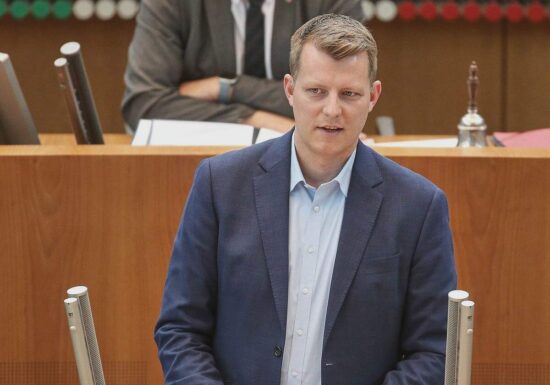 Bewerber um FDP-Vorsitz wirft Merz Wortbruch vor