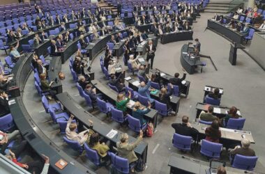 Grüne bringen eigenes Gesetz zur Aussetzung der Diätenerhöhung ein