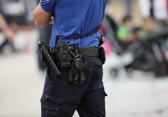 Schweiz: Messer-Angreifer sticht auf Passanten ein