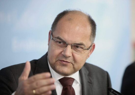 Christian Schmidt weist Vorwurf des US-Drucks zurück