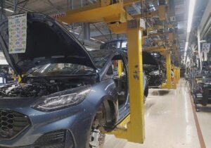 Trump erhöht Zölle für Importe von Autos und Lastwagen aus der EU