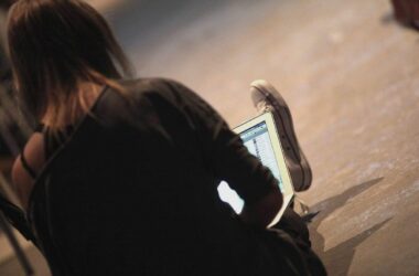 Verlegerin Julia Becker attackiert Plattform- und KI-Konzerne