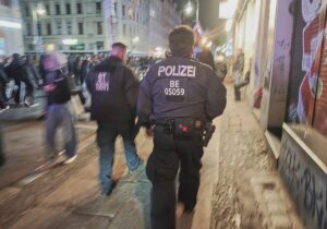 Bundespolizei droht mit robustem Eingreifen bei Mai-Krawallen