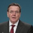 Strack-Zimmermann zweifelt an Schröder als Ukraine-Vermittler