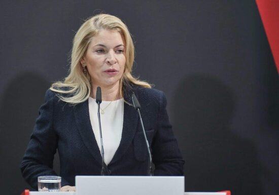 DB-Chefin Palla stellt Randgeschäfte auf den Prüfstand