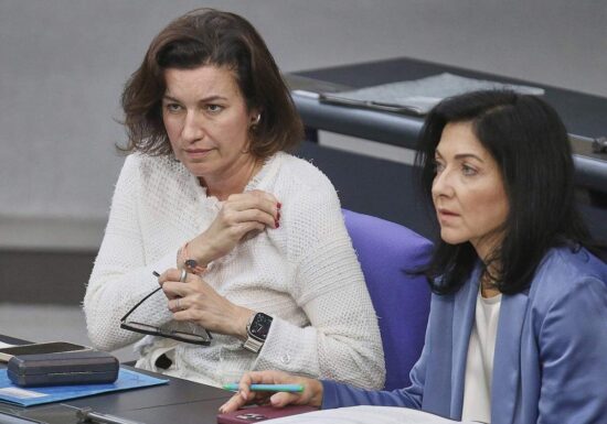 Ministerinnen weisen Überlegungen zu Minderheitsregierung zurück