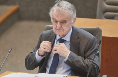 Reul warnt vor AfD-Regierung in Sachsen-Anhalt