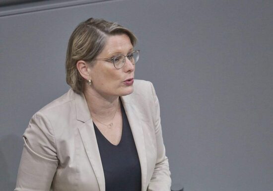 Hubig will Opfern häuslicher Gewalt schnelle Scheidung ermöglichen