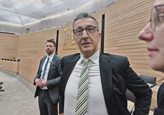 Grüne sehen Özdemirs Wahl als Vorbild für Bundespolitik