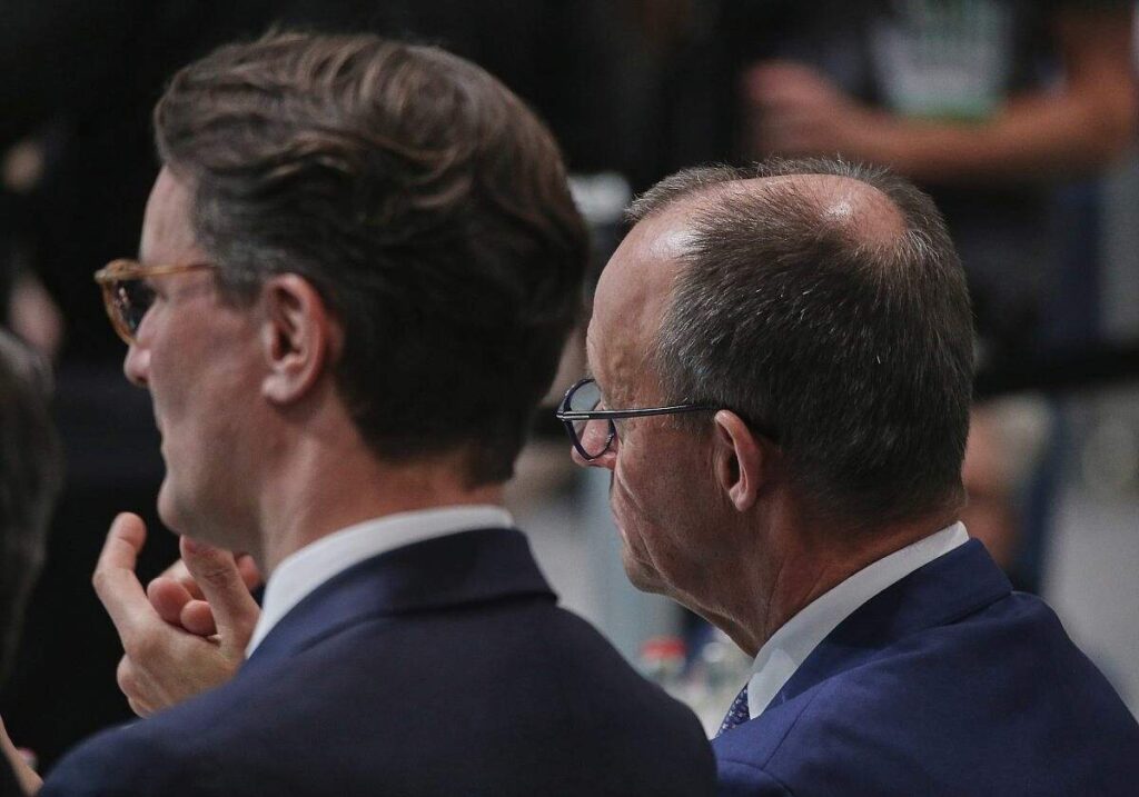 Regierungssprecher: Gerücht um Kanzlertausch "nicht relevant"