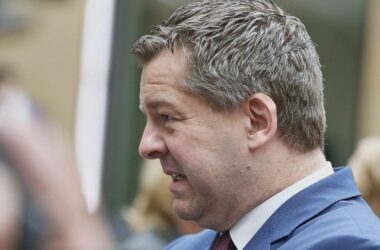 Schulze warnt vor "massiven Turbulenzen" bei AfD-Mehrheit