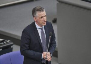 Kanzleramtschef ruft Schwarz-Rot zum Durchhalten auf