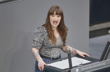 Reichinnek pocht auf Ersatz für "Entlastungsprämie"