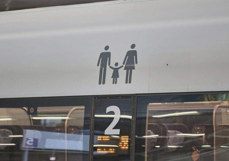 Deutsche Bahn verschenkt "BahnCard 25" an Jugendliche