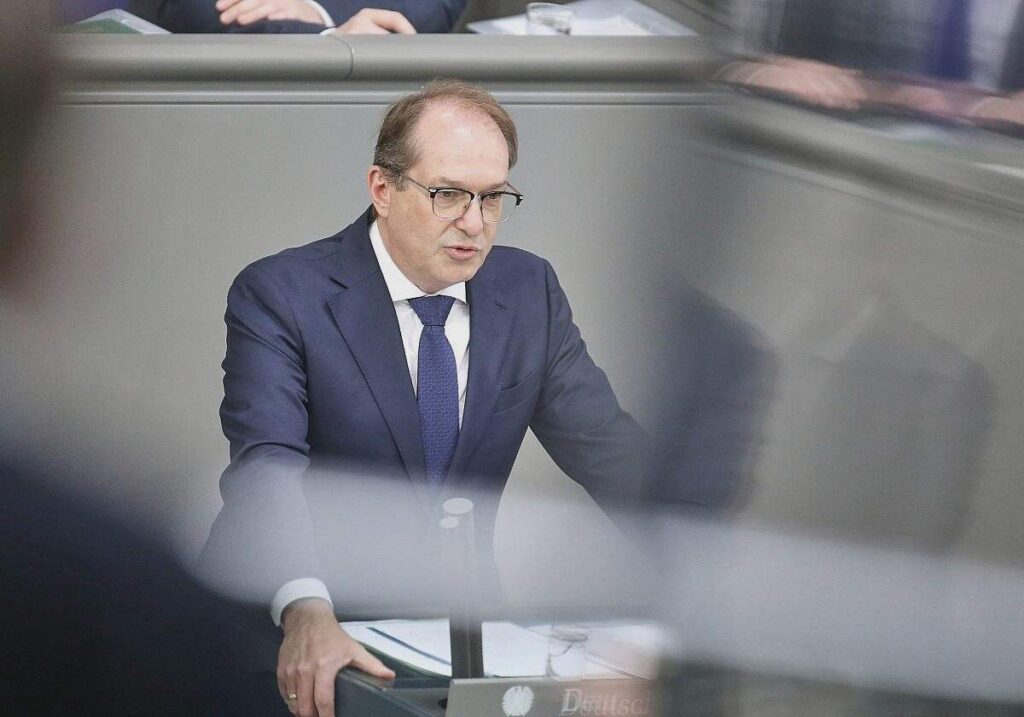 Dobrindt will Software-Auswahl mit europäischem Blick