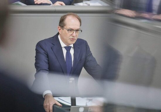 Dobrindt will Software-Auswahl mit europäischem Blick
