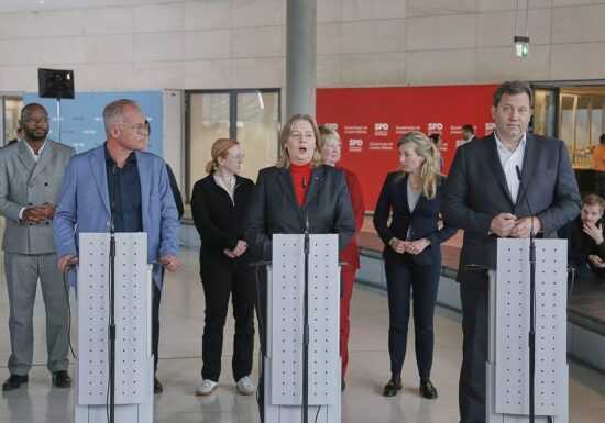 SPD will Koalition fortsetzen - "Freuen uns auf die drei Jahre"