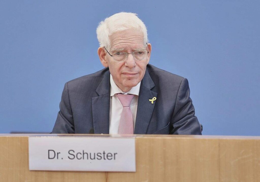 Zentralratspräsident fordert Ausweisung antisemitischer Täter