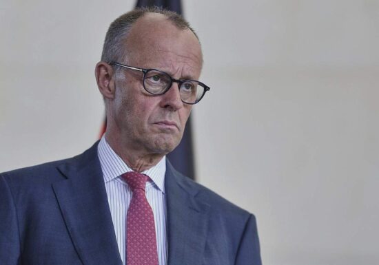 Grünen-Chefin kritisiert Merz wegen US-Truppenabzug
