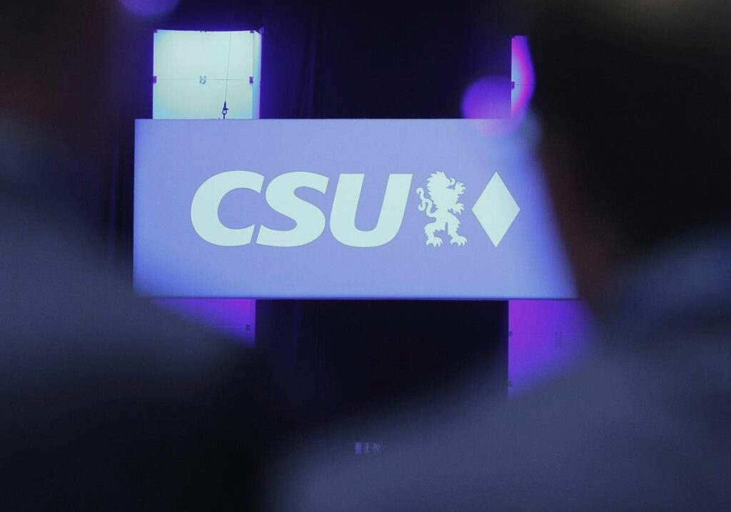 Weber drängt CSU zu Neuausrichtung