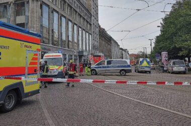 Polizei: 33-jähriger Deutscher fuhr in Leipzig in Menschenmenge