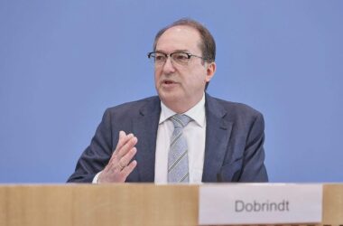 Dobrindt warnt vor Einbürgerung von Antisemiten