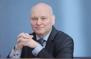 Wirtschaftsweiser rechnet mit Steuererhöhungen