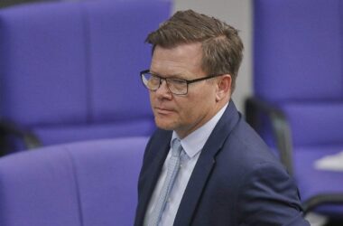 Schneider will Klimaschutzprogramm nachbessern
