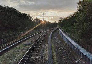 Bahnbranche fordert Reform der Trassenpreise von Schnieder
